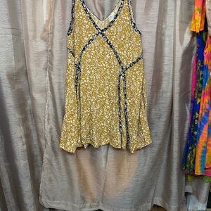 Mahina Strapless Dress in creme white black Floral